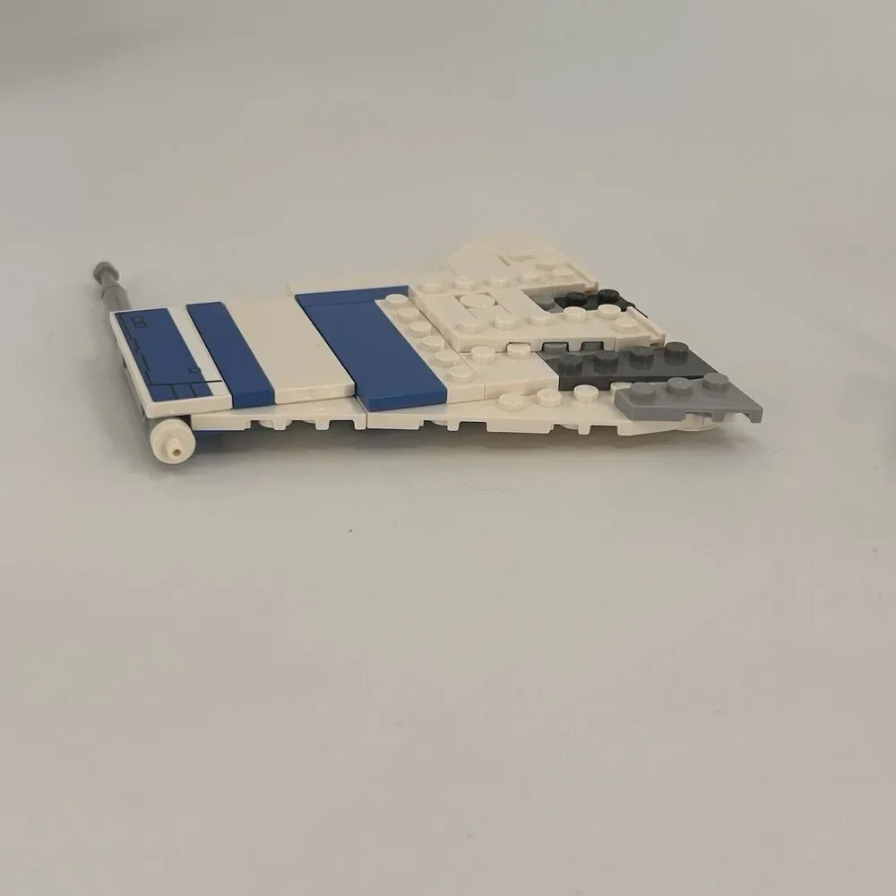 LEGO Star Wars New Republic E-Wing 75364 Incomplete Set Pre-Owned